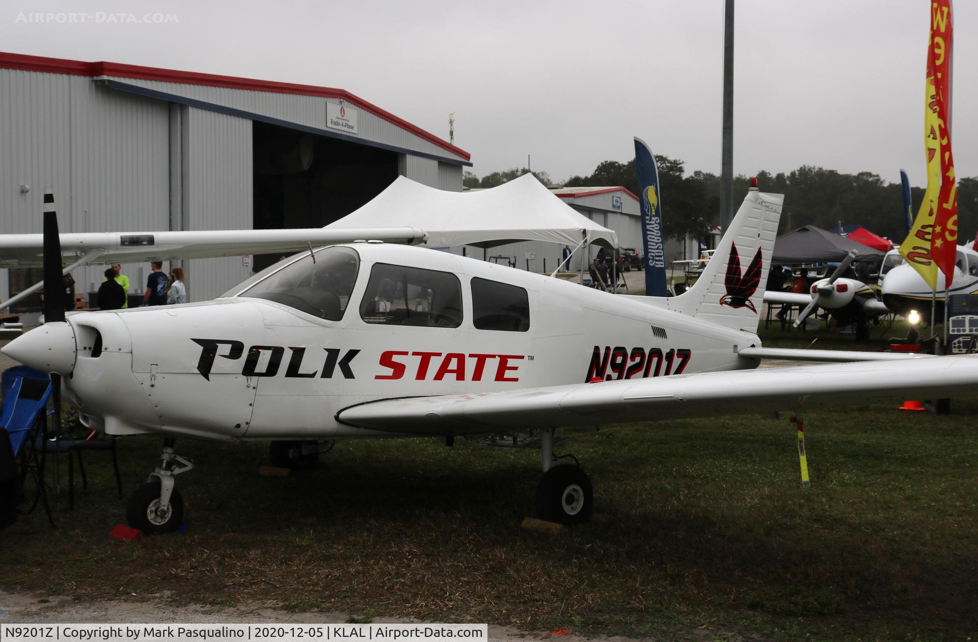 N9201Z, 1988 Piper PA-28-161 C/N 2841001, Piper PA-28-161