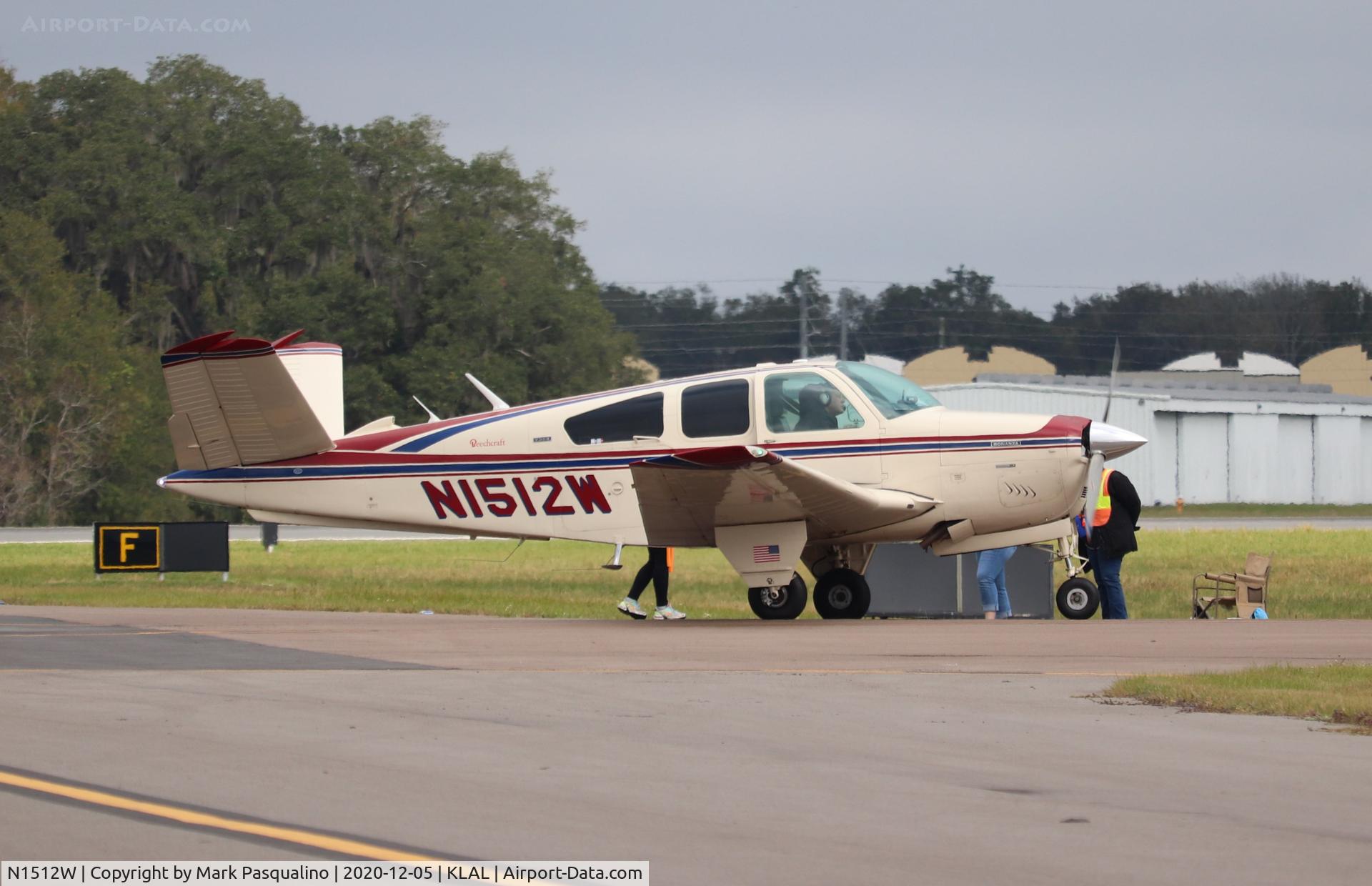 N1512W, 1972 Beech V35B Bonanza C/N D-9332, Beech V35B