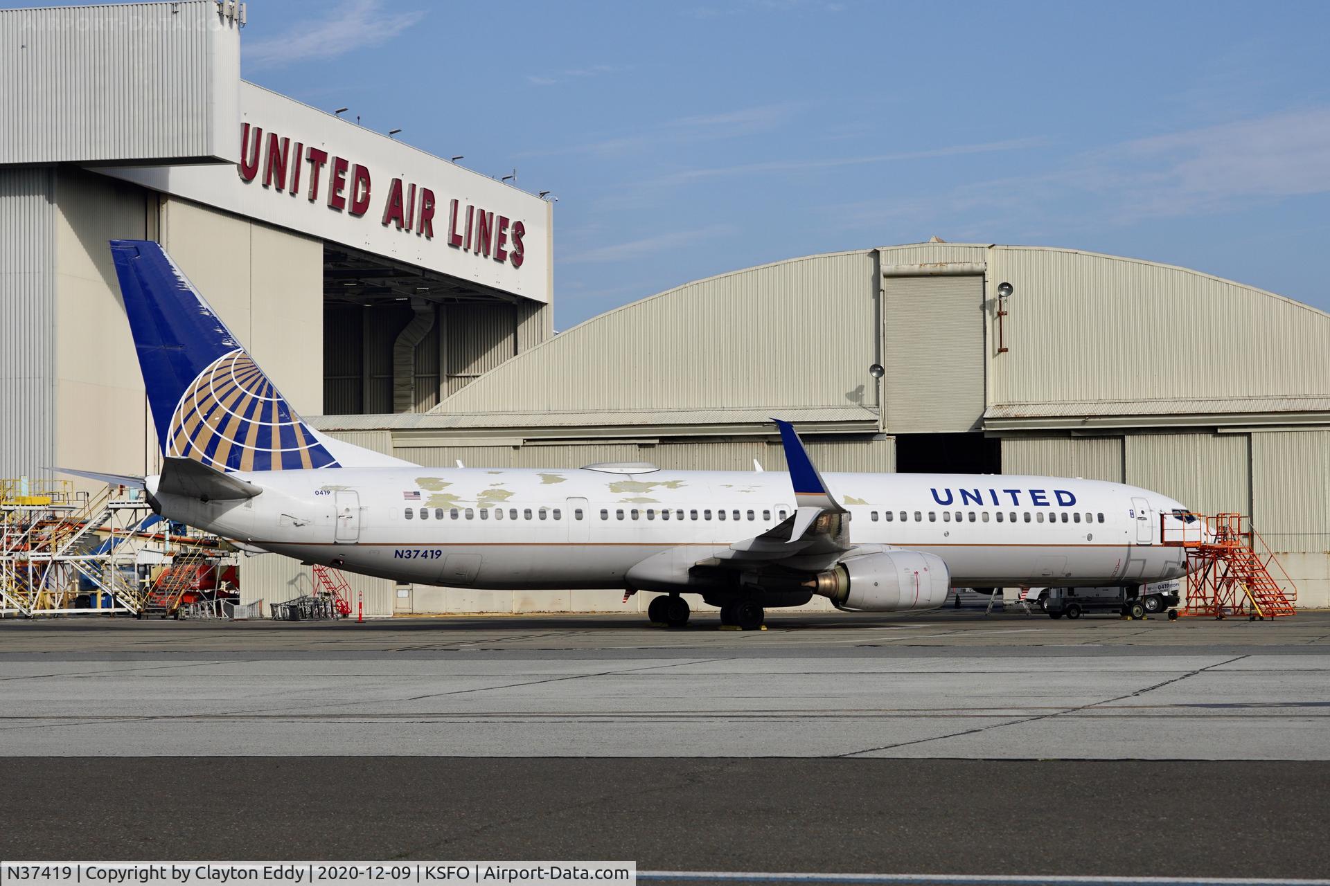 N37419, 2008 Boeing 737-924/ER C/N 31666, SFO 2020.