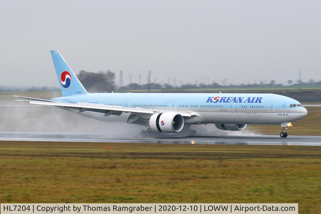 HL7204, 2018 Boeing 777-300/ER C/N 60380, Korean Air Boeing 777-300(ER)