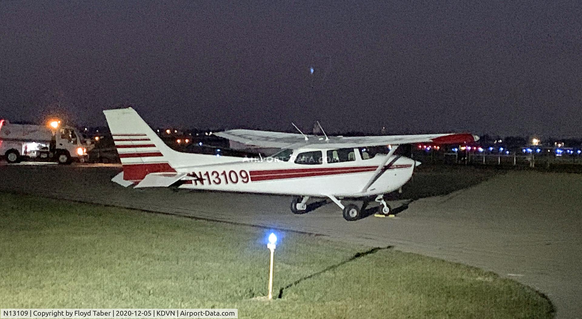 N13109, 1973 Cessna 172M C/N 17262503, At the Carver Aero Ramp