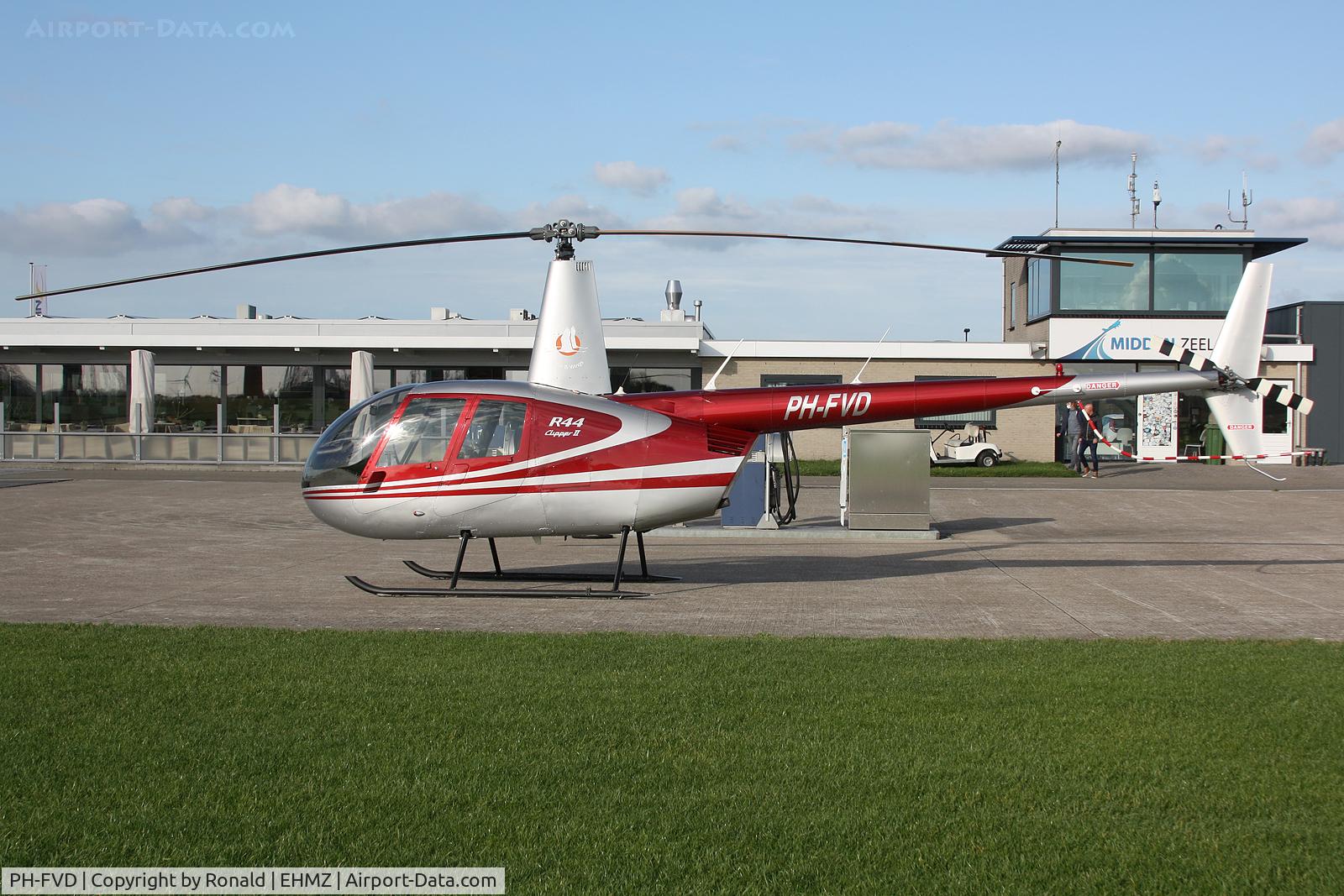 PH-FVD, Robinson R44 Clipper II C/N 11905, at ehmz