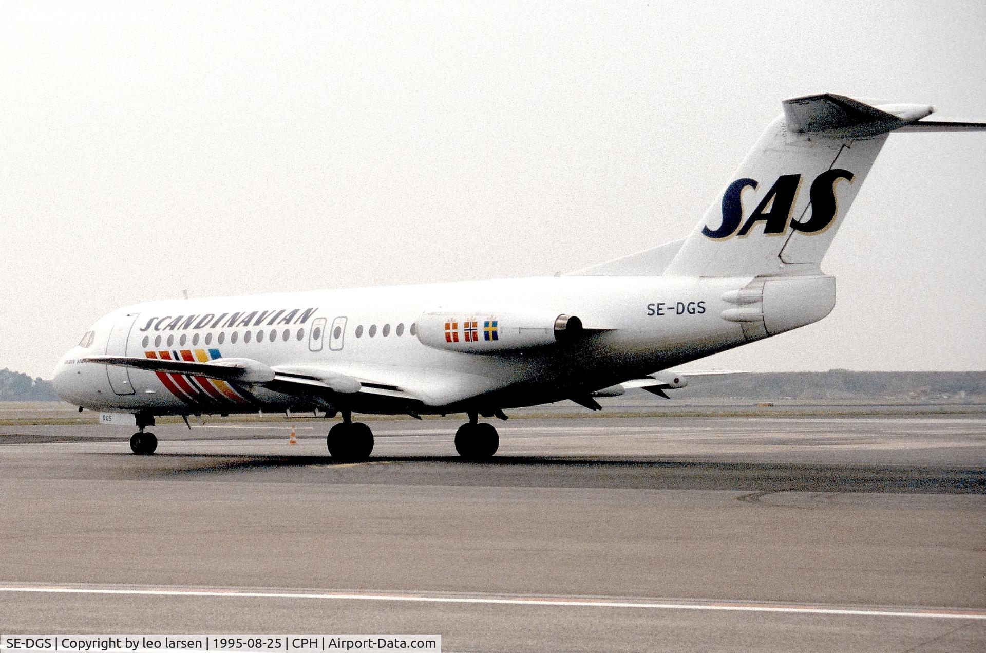 SE-DGS, 1986 Fokker F-28-4000 Fellowship C/N 11236, Copenhagen 25.8.1995
