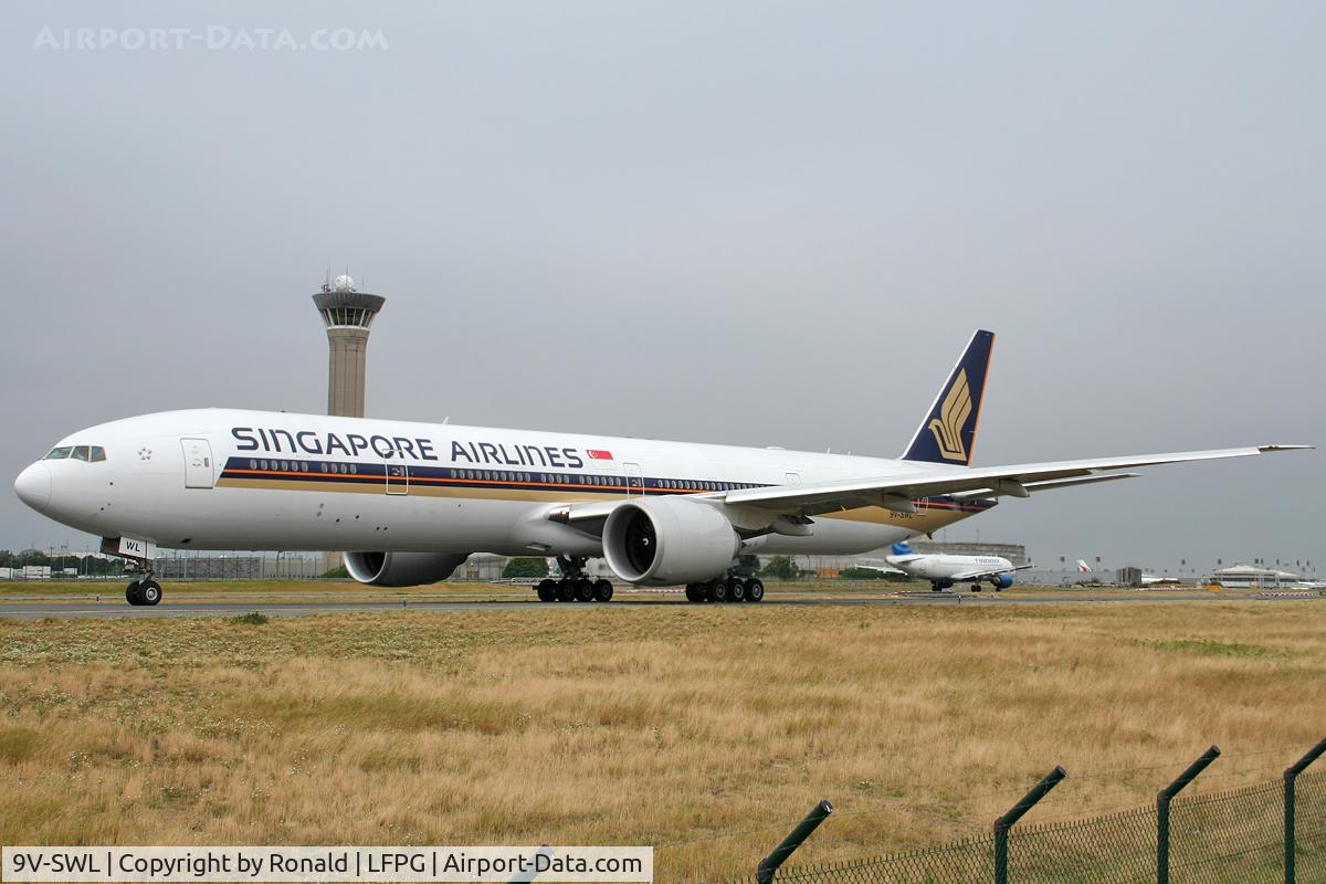 9V-SWL, 2007 Boeing 777-312/ER C/N 34577, at cdg