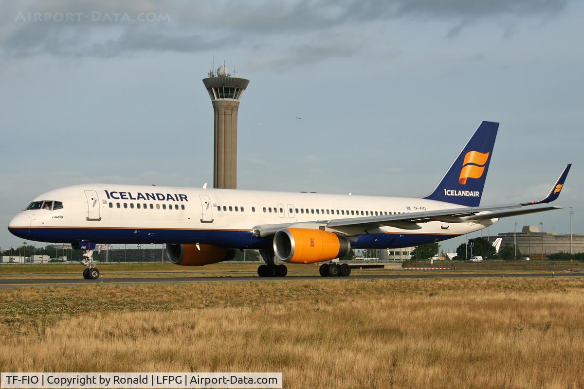 TF-FIO, 1999 Boeing 757-208 C/N 29436, at cdg