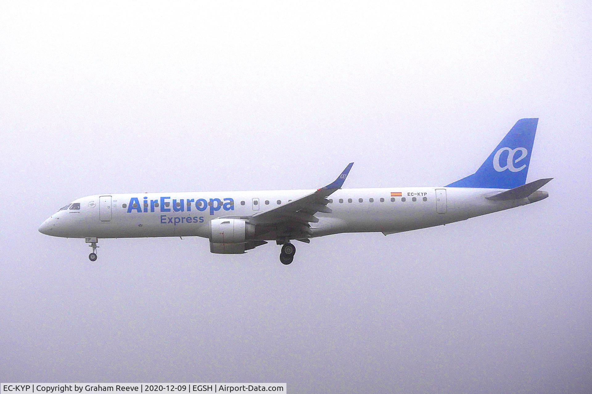 EC-KYP, 2010 Embraer 195LR (ERJ-190-200LR) C/N 19000281, Landing in heavy fog.