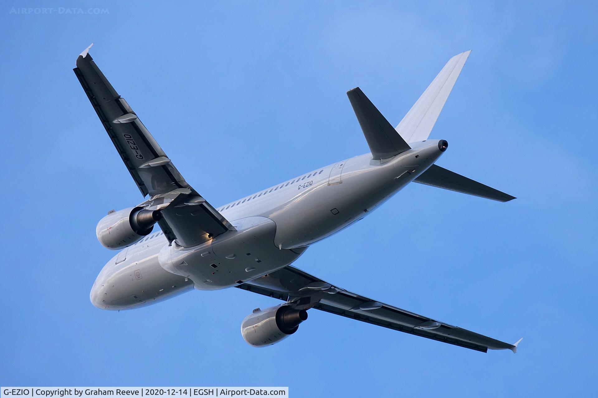 G-EZIO, 2005 Airbus A319-111 C/N 2512, Departing from Norwich.