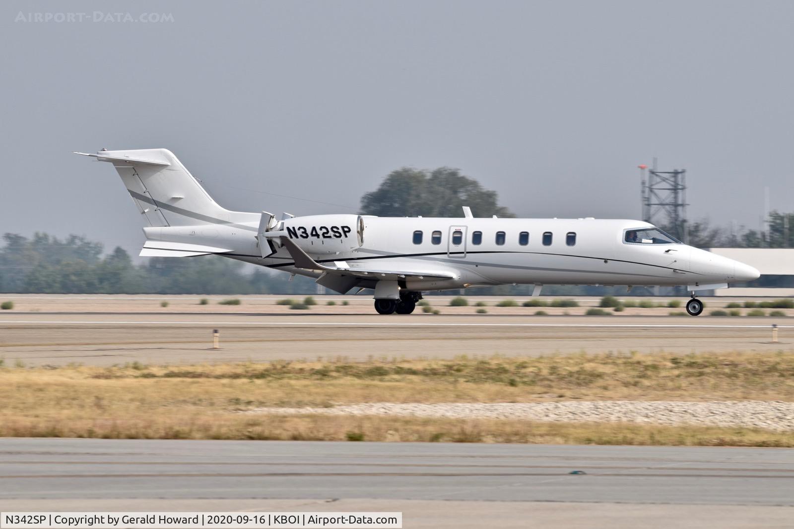 N342SP, Learjet 45 C/N 484, Landing 10R.
