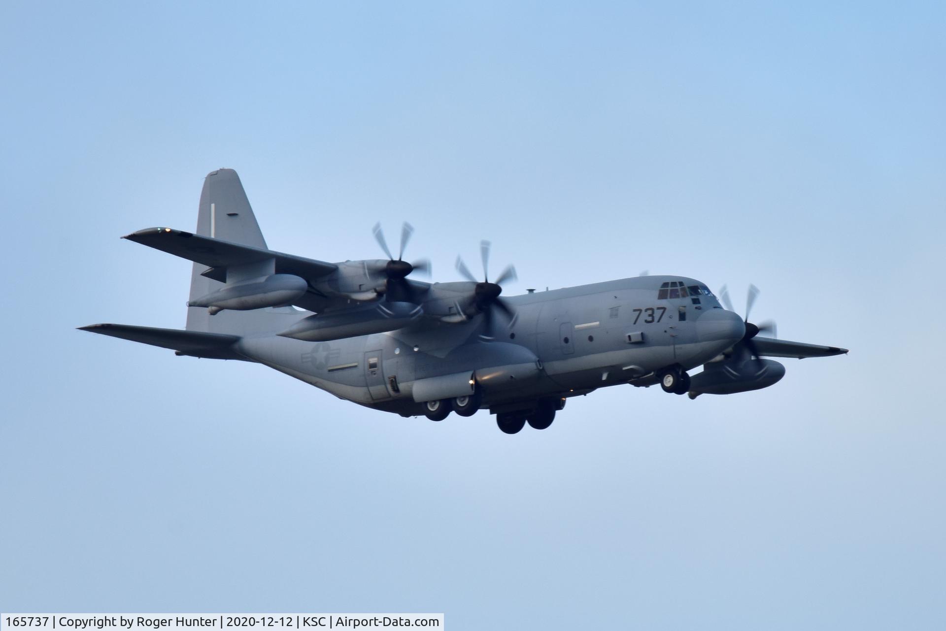 165737, Lockheed Martin KC-130J Hercules C/N 382-5499, KC-130 coming into KSC