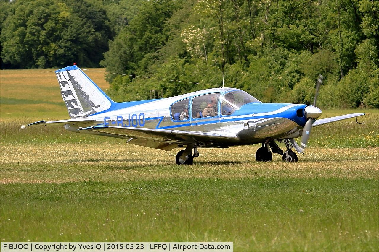 F-BJOO, 1960 Procaer F-15A Picchio C/N 12, Procaer F-15A Picchio, Taxiing to parking area, La Ferté-Alais airfield (LFFQ) Air show 2015