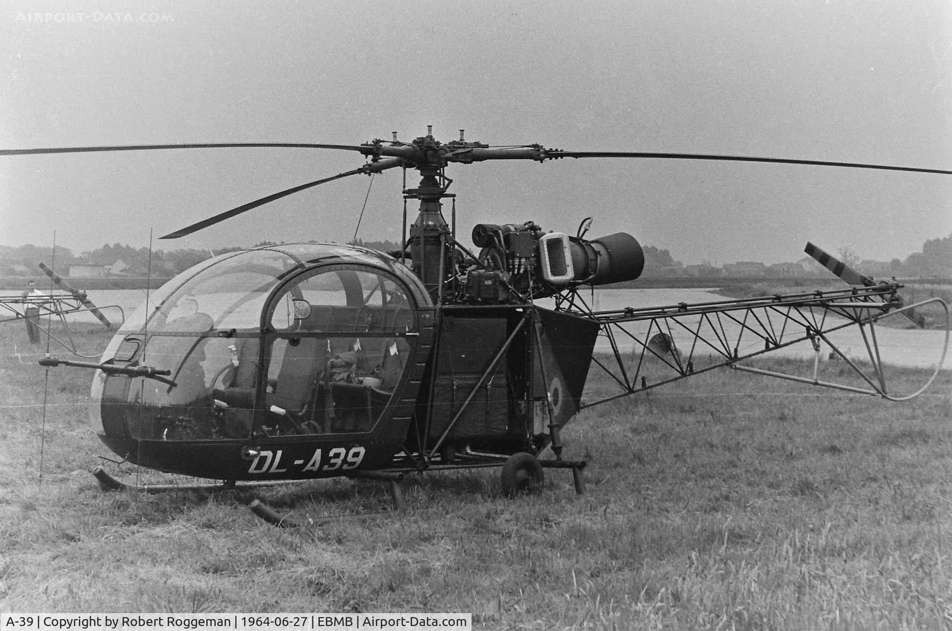 A-39, Sud Aviation SA-318C Alouette II C/N 1851, OPEN DAY.