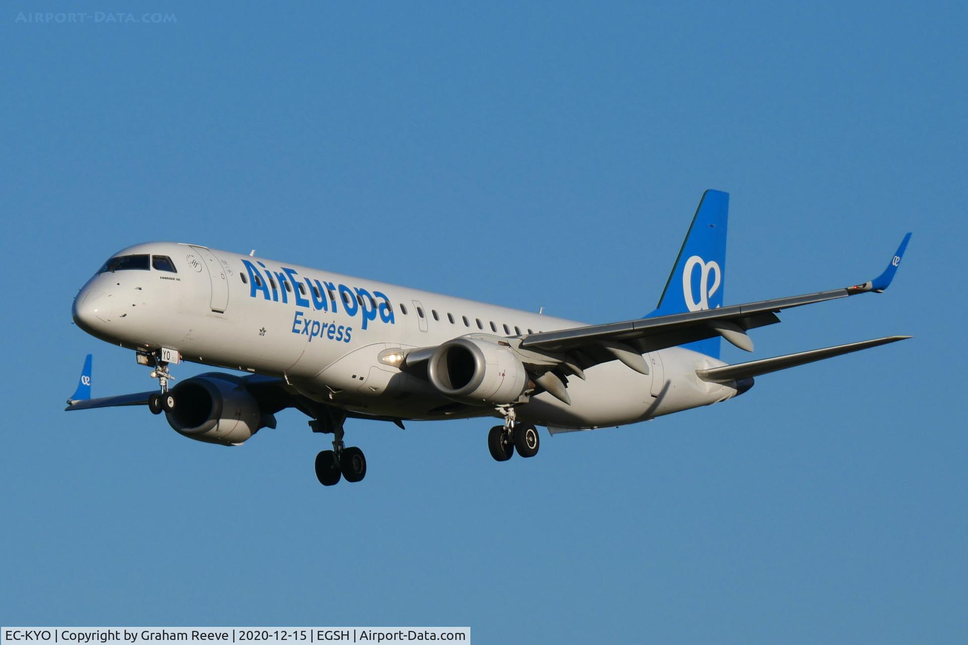 EC-KYO, 2009 Embraer 195LR (ERJ-190-200LR) C/N 19000276, Landing at Norwich.