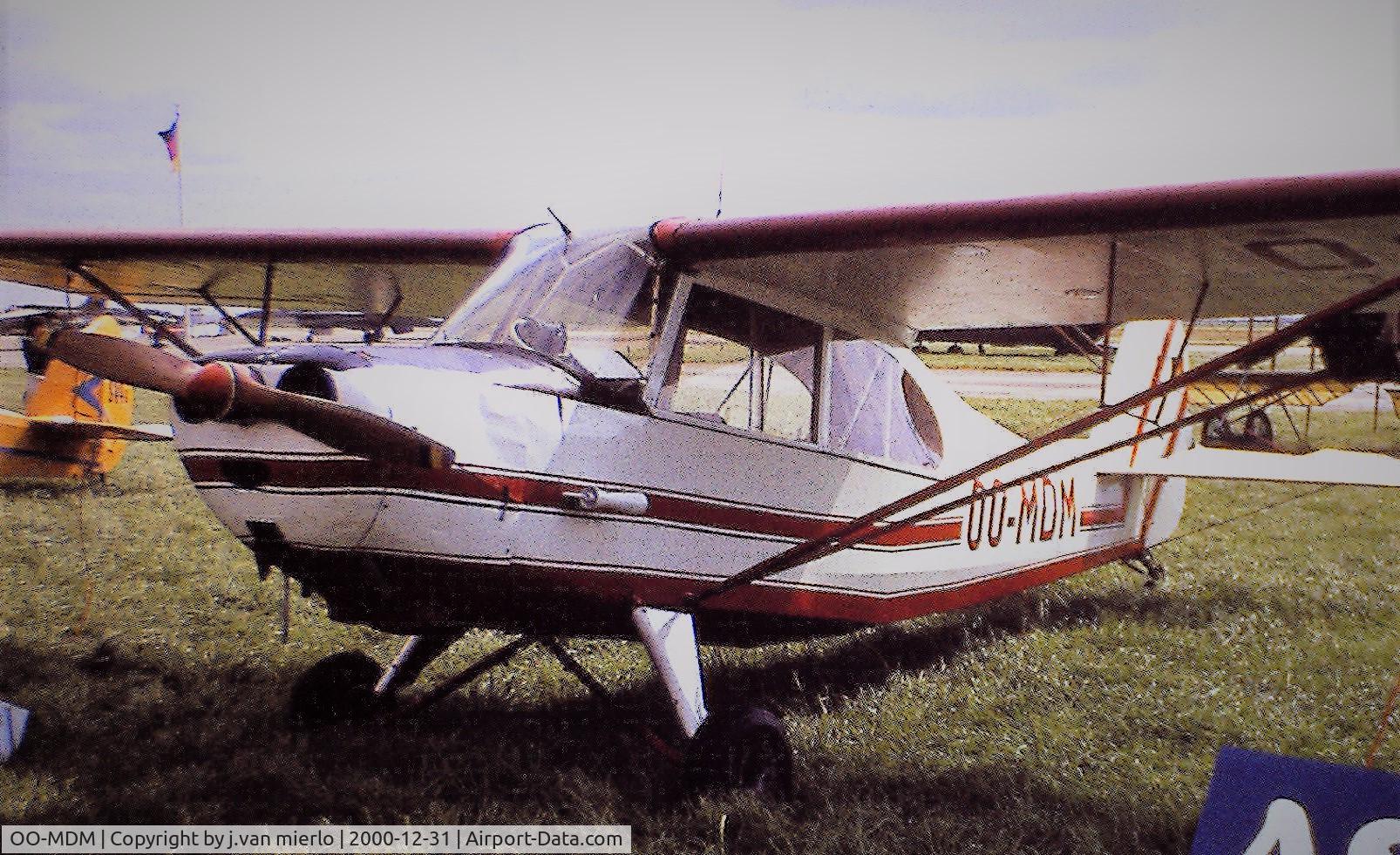 OO-MDM, 1946 Aeronca 7AC Champion C/N 7AC-3623, scan from slide