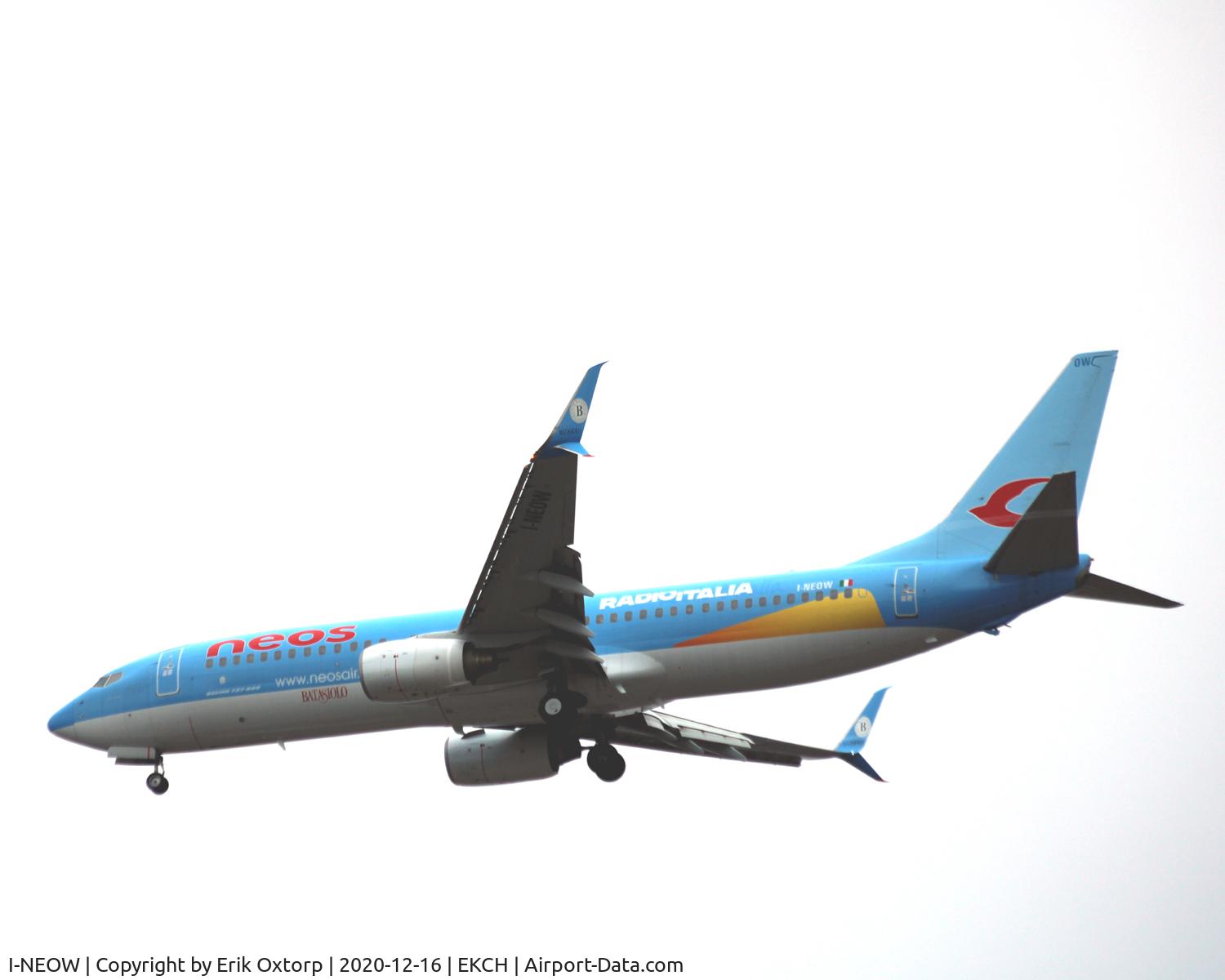 I-NEOW, 2007 Boeing 737-86N C/N 32685, I-NEOW landing rw 22R
