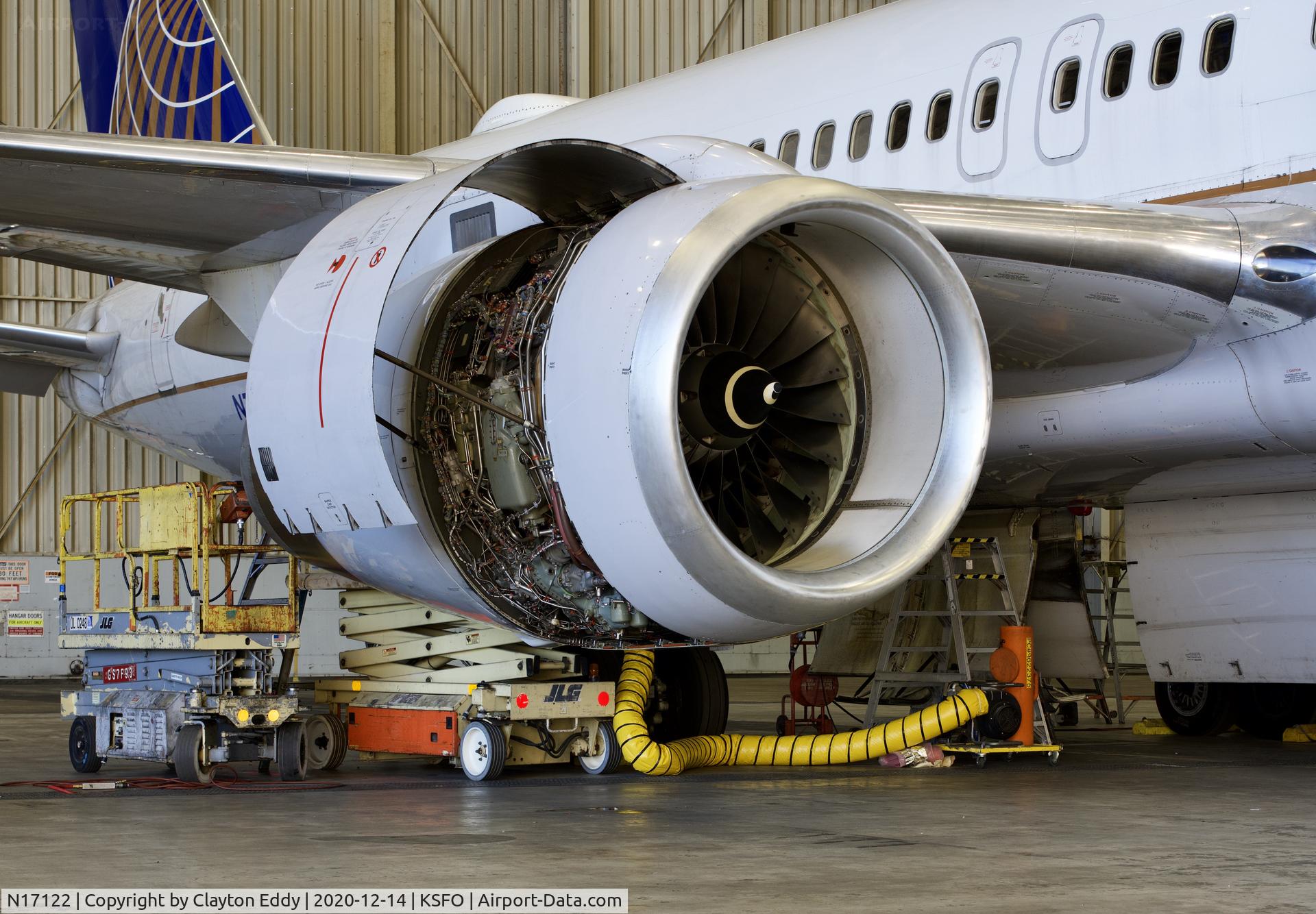 N17122, 1997 Boeing 757-224 C/N 27564, SFO 2020.