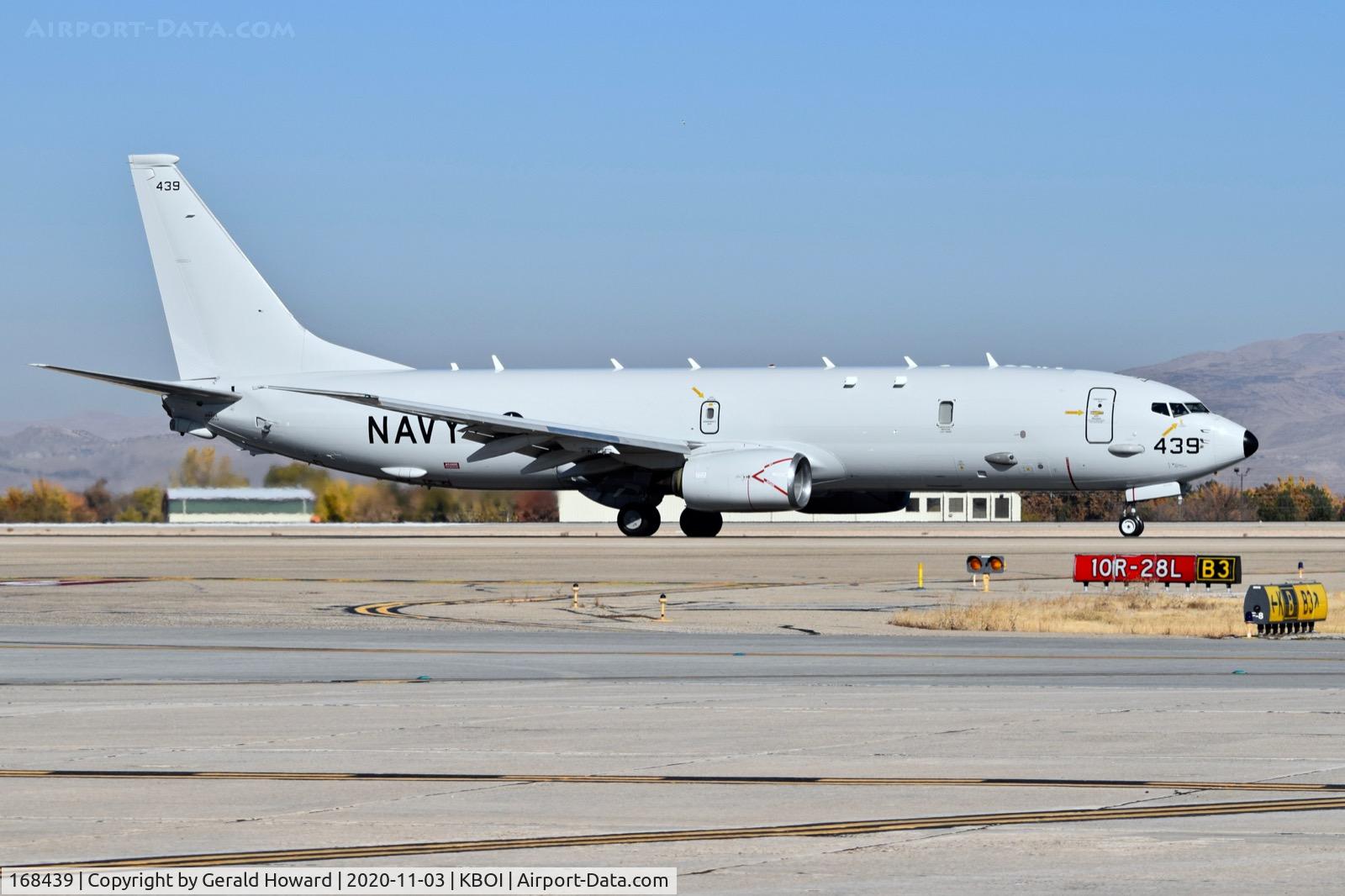 168439, 2013 Boeing P-8A Poseidon C/N 40819, Touch & go on RWY 10R.
