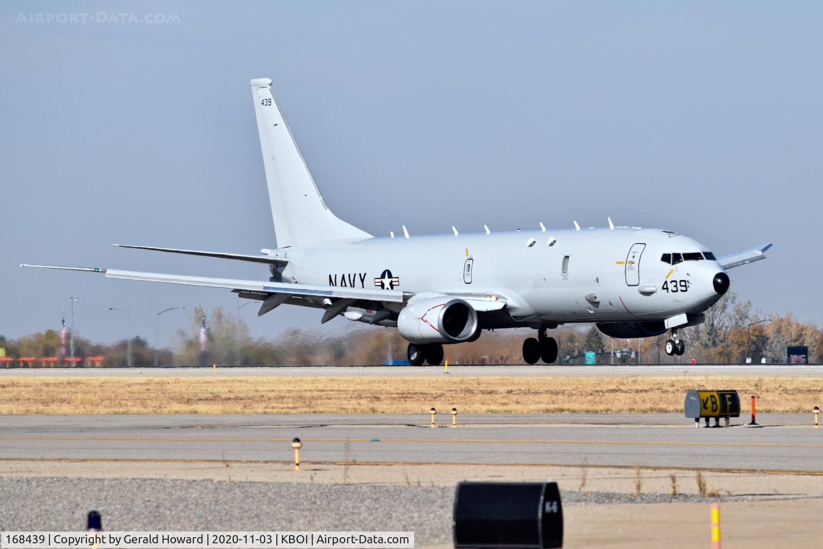 168439, 2013 Boeing P-8A Poseidon C/N 40819, Touch & go on RWY 10R.