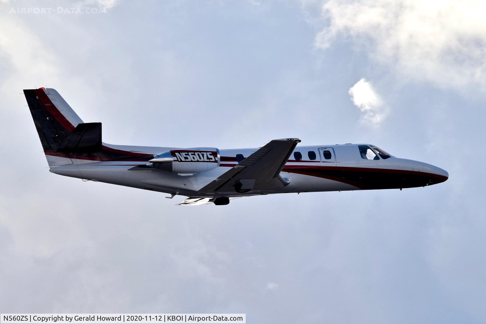 N560ZS, 1994 Cessna 560 C/N 560-0281, Departing BOI.