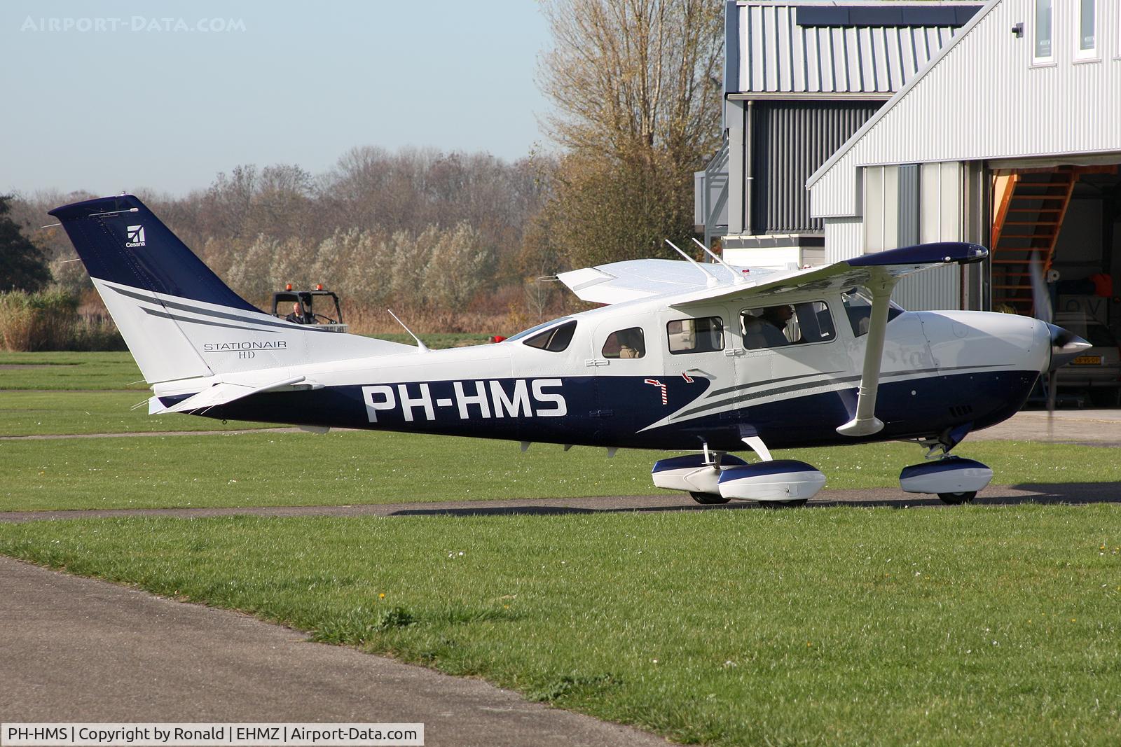 PH-HMS, Cessna T206H Turbo Stationair HD Turbo Stationair C/N T20609537, at ehmz