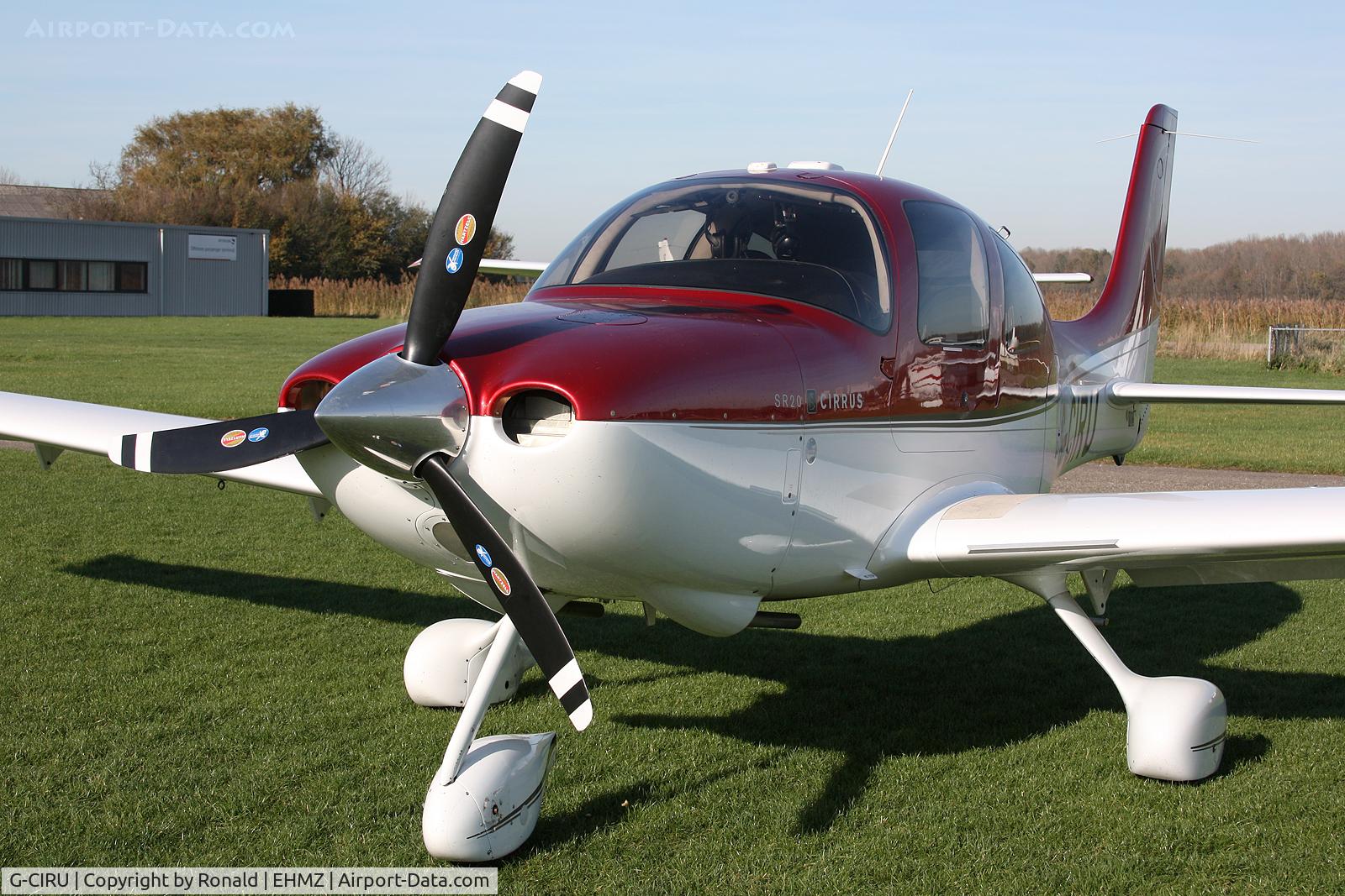 G-CIRU, 2009 Cirrus SR20 C/N 2023, at ehmz