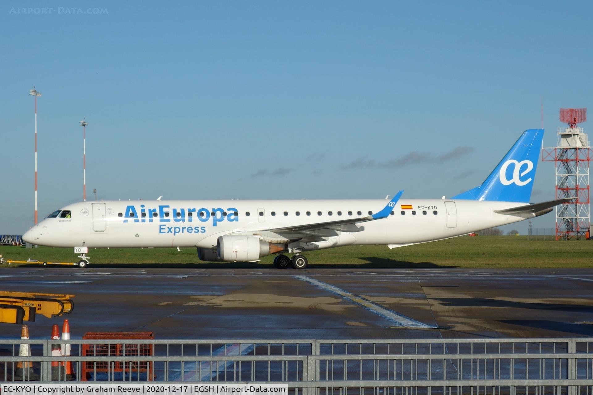 EC-KYO, 2009 Embraer 195LR (ERJ-190-200LR) C/N 19000276, Under tow at Norwich.