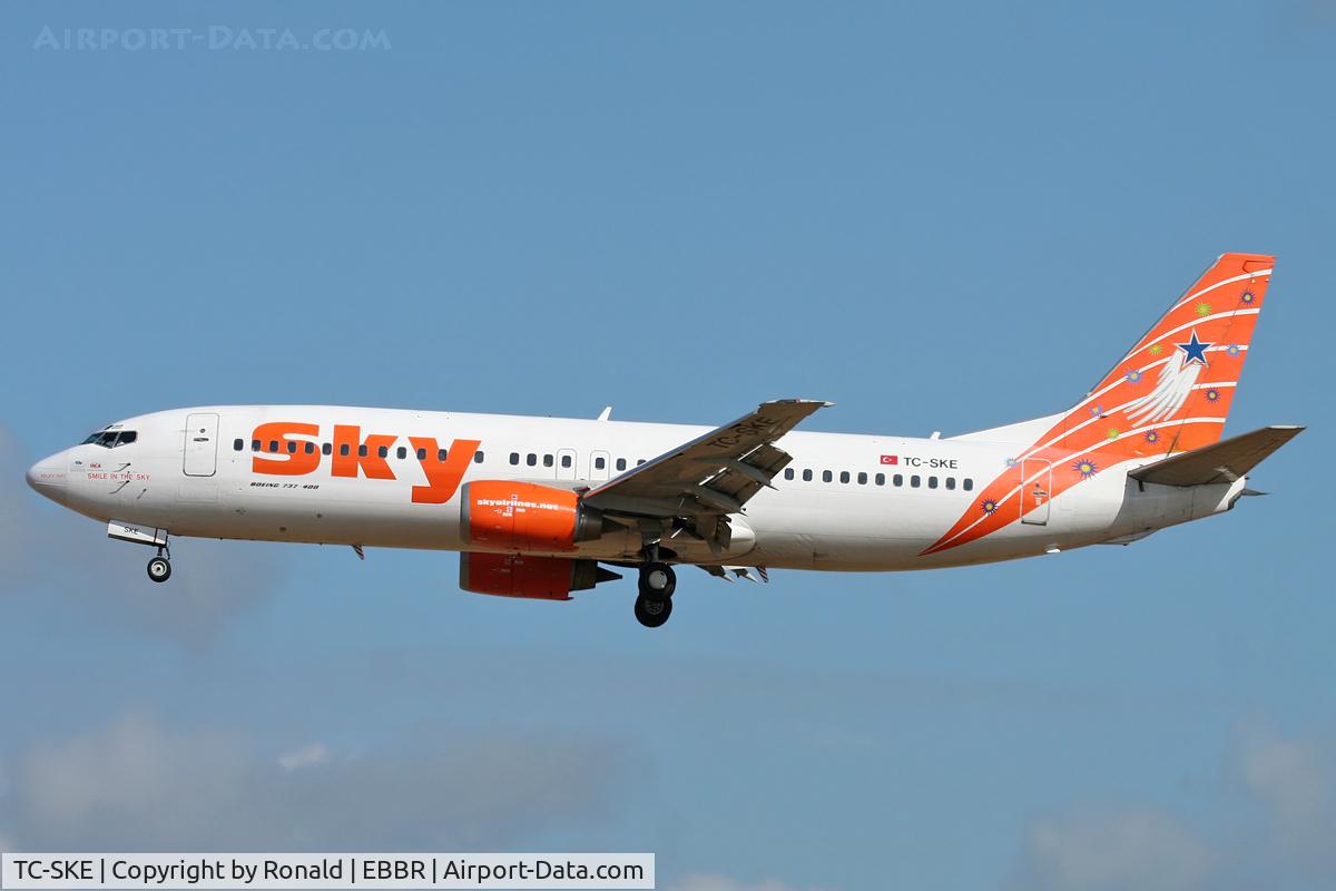TC-SKE, 1992 Boeing 737-4Q8 C/N 25163, at bru