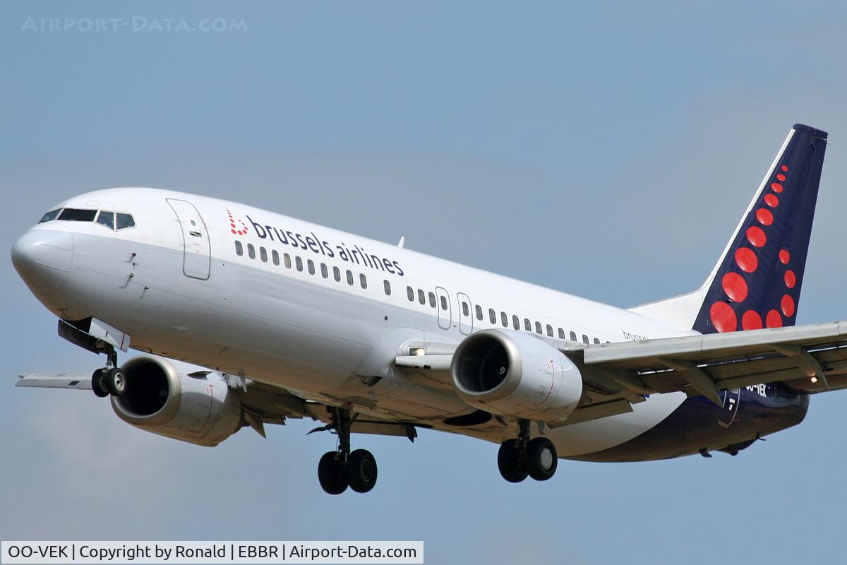 OO-VEK, 1989 Boeing 737-405 C/N 24270, at bru