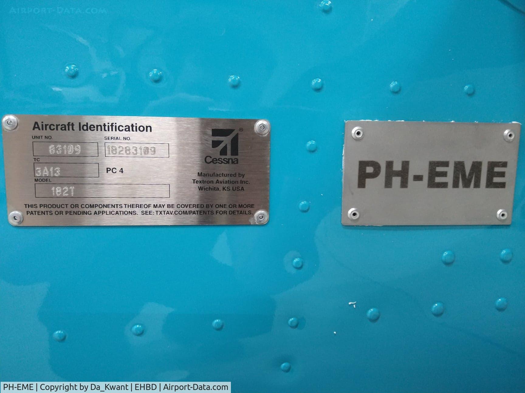 PH-EME, Cessna 182T Skylane C/N 18283109, Aircraft identification plate of the cessna