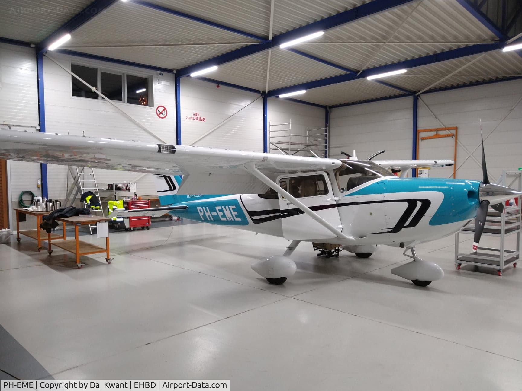 PH-EME, Cessna 182T Skylane C/N 18283109, Delivered @t Budel airport 2020
