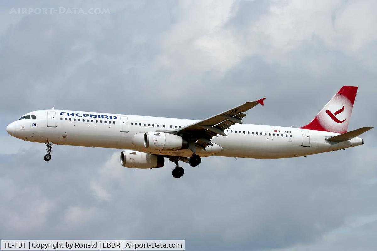 TC-FBT, 1998 Airbus A321-131 C/N 855, at bru