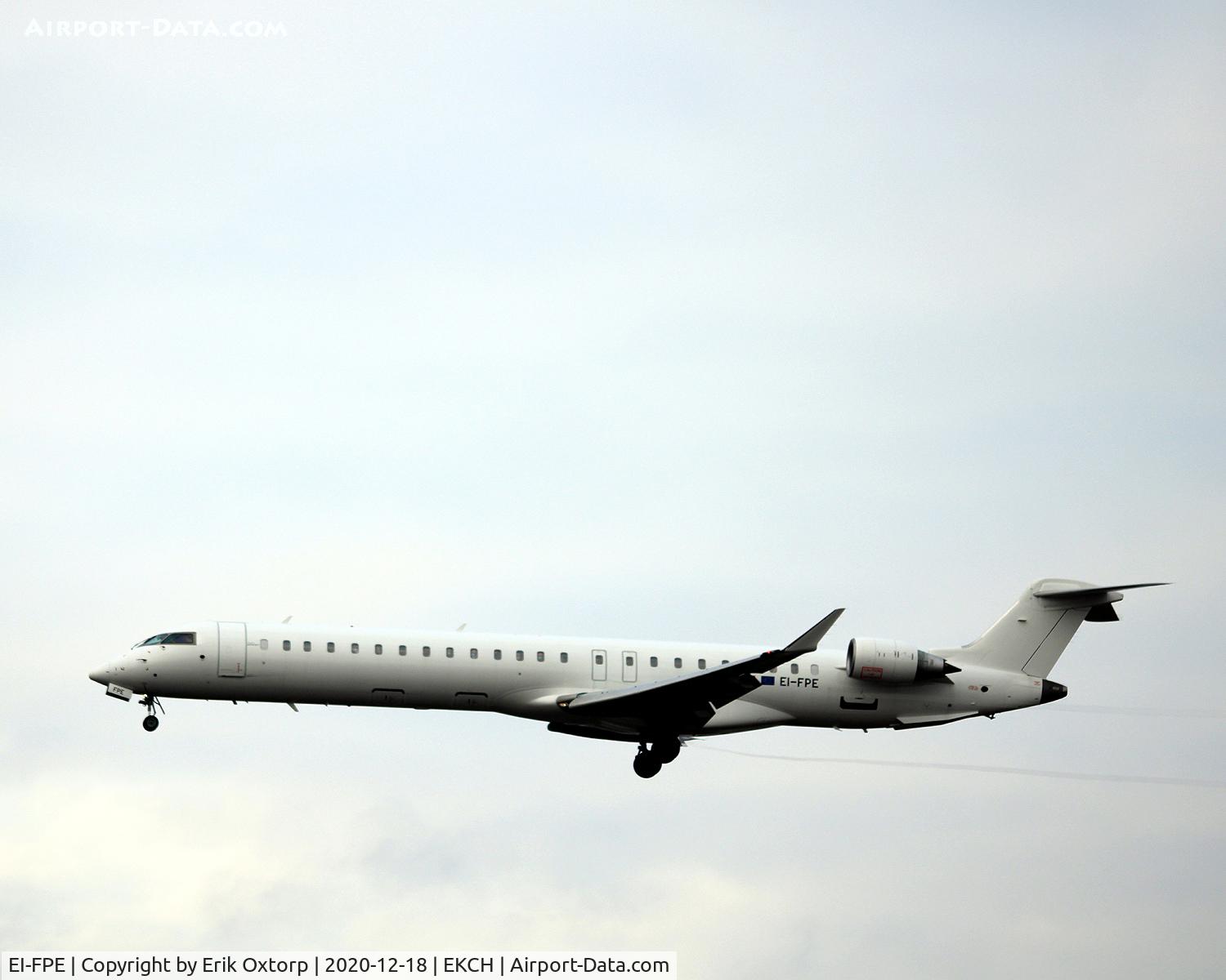 EI-FPE, 2016 Bombardier CRJ-900LR (CL-600-2D24) C/N 15402, Ei-FPE landing rw 22L