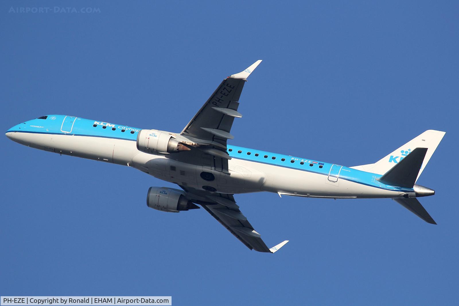 PH-EZE, 2009 Embraer 190LR (ERJ-190-100LR) C/N 19000288, at spl