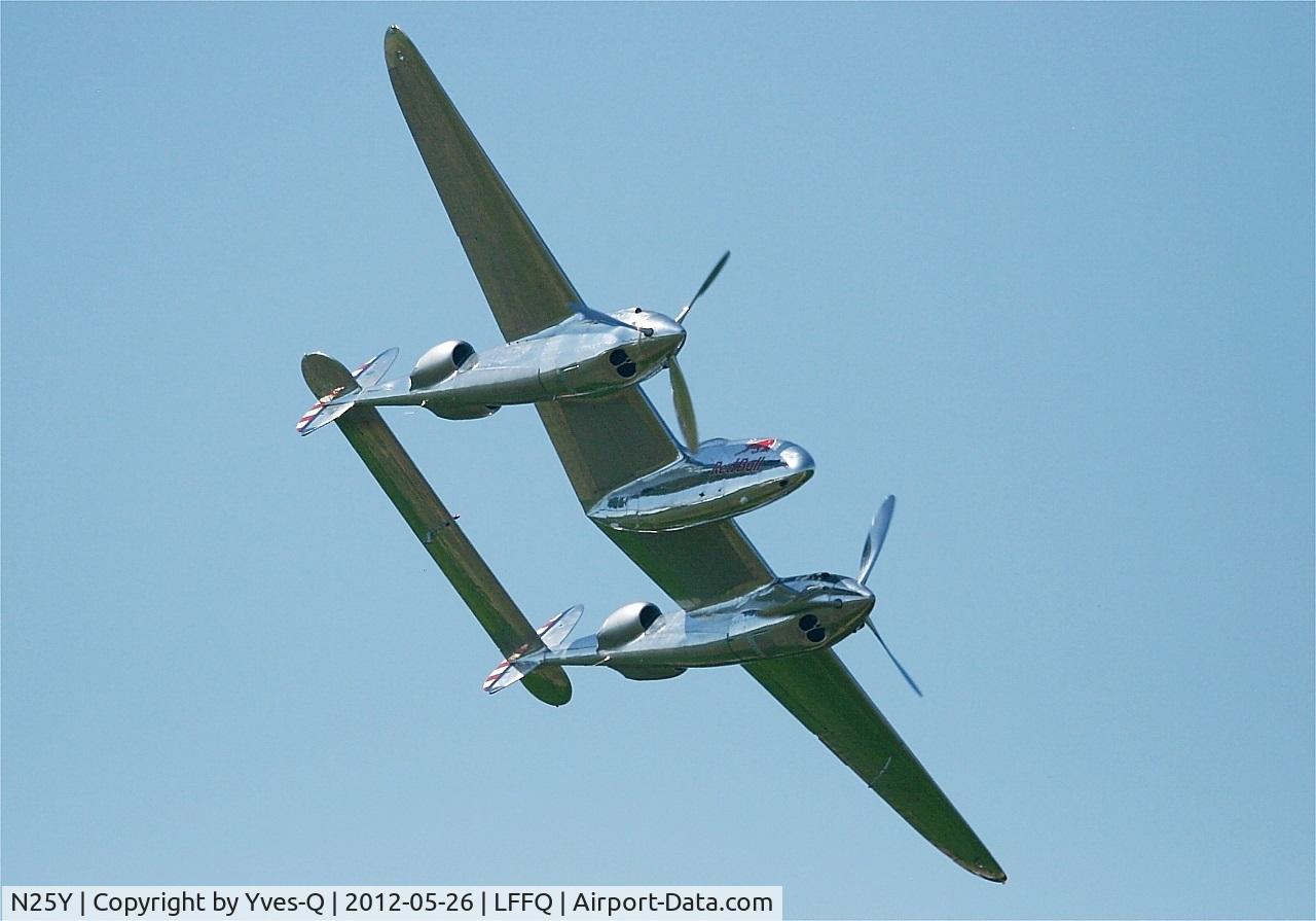 N25Y, 1944 Lockheed P-38L-5LO Lightning C/N AF44-53254, Lockheed P-38L Lightning (N25Y) , On display, La Ferté-Alais Airfield (LFFQ) Air Show 2012