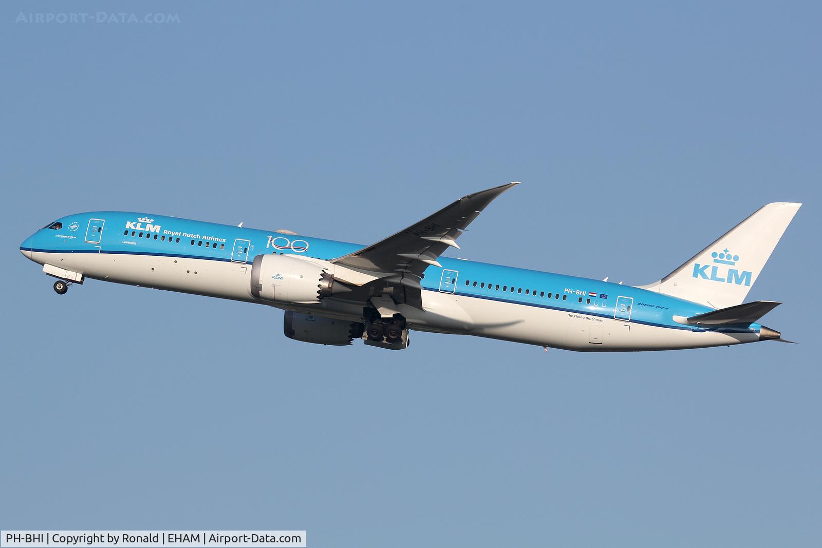 PH-BHI, 2016 Boeing 787-9 Dreamliner C/N 38755, at spl