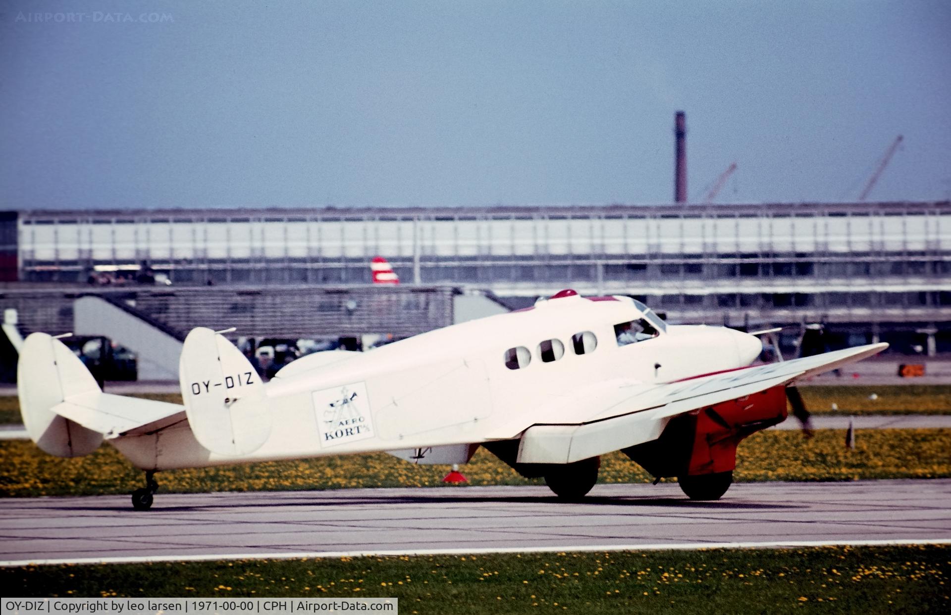 OY-DIZ, 1944 SAI KZ IV C/N 43, Copenhagen 1971