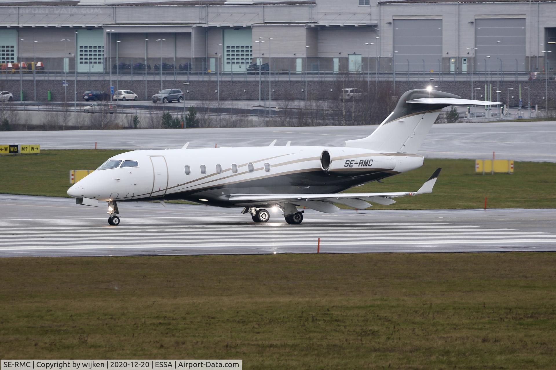 SE-RMC, 2007 Bombardier Challenger 300 (BD-100-1A10) C/N 20169, RWY 19L