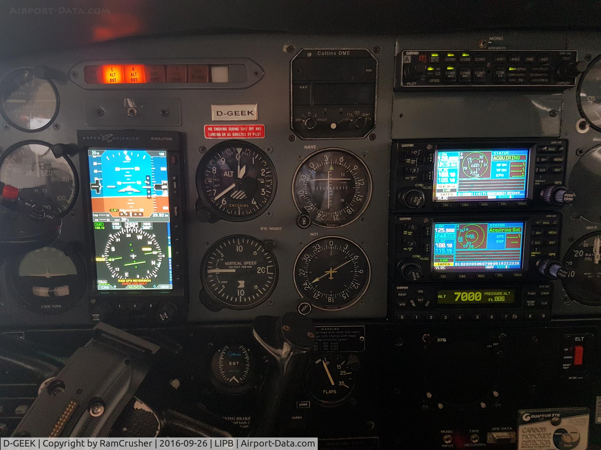 D-GEEK, 1981 Partenavia P-68C C/N 218, D-GEEK's avionics