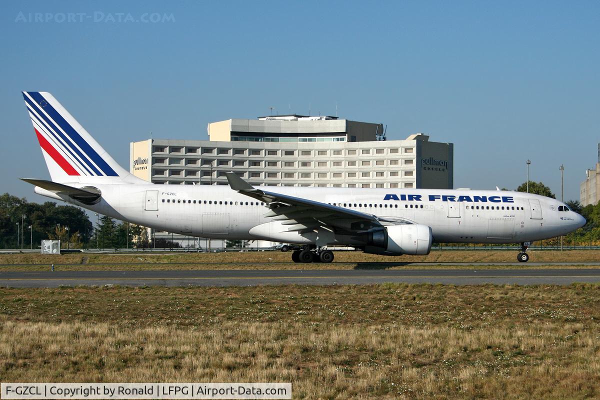 F-GZCL, 2003 Airbus A330-203 C/N 519, at cdg
