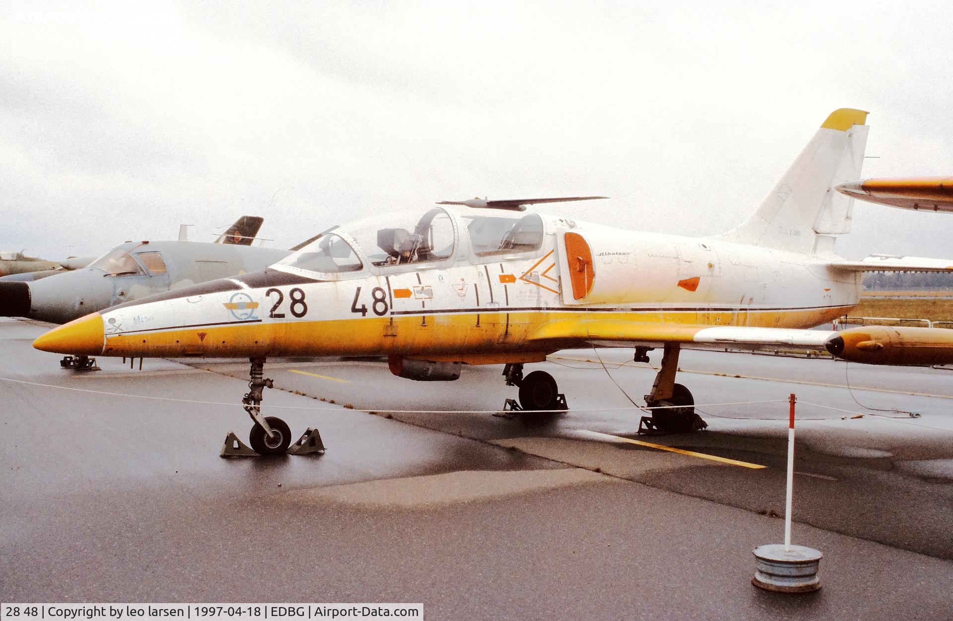 28 48, Aero L-39V Albatros Albatros C/N 630705, Berlin Gatow museum 18.4.1997