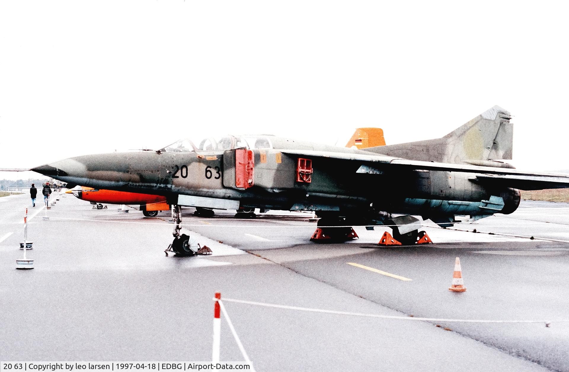 20 63, 1979 Mikoyan-Gurevich MiG-23UB C/N A1037902, Berlin Gatow Museum 18.4.1997