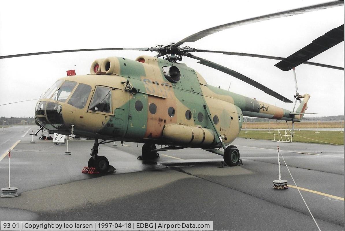 93 01, Mil Mi-8T C/N 031233, Berlin Gatow Museum 18.4.1997