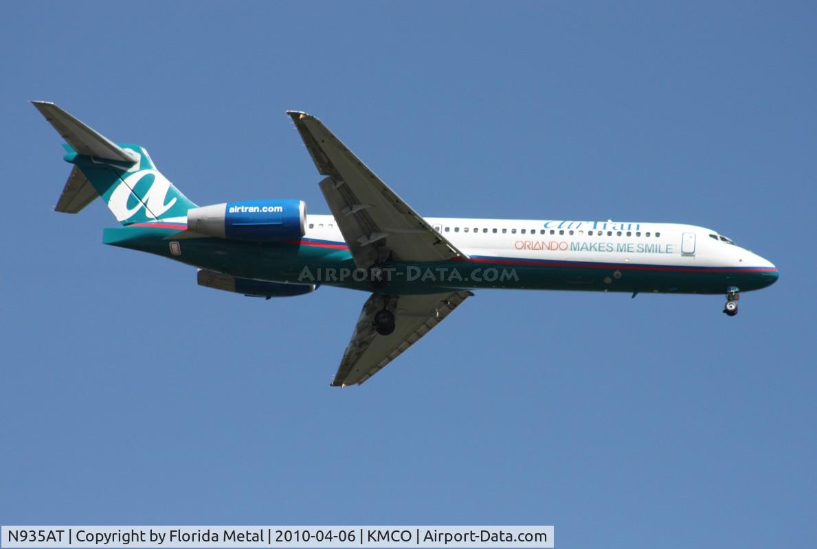 N935AT, 2000 Boeing 717-200 C/N 55069, MCO spotting 2010