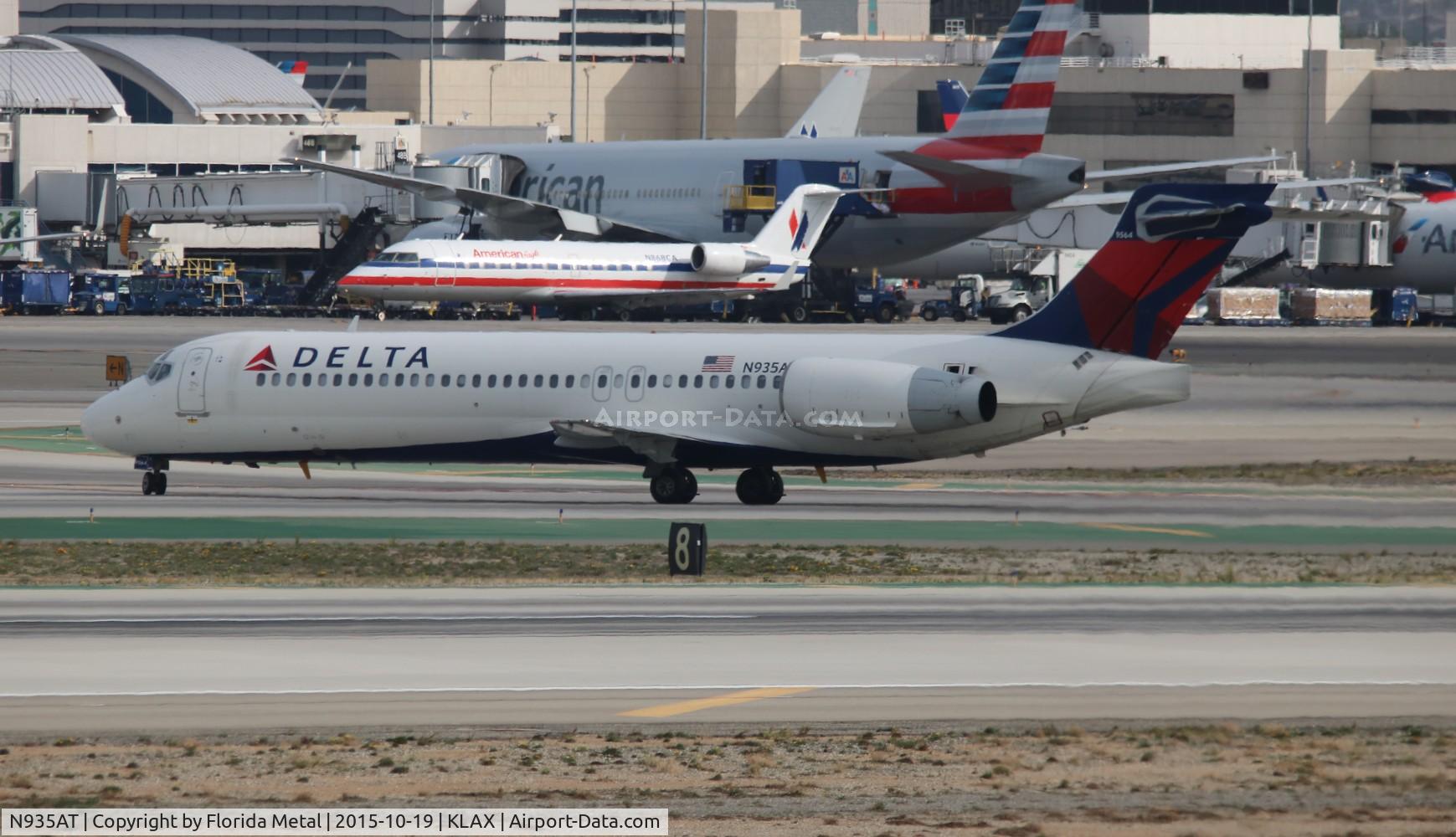 N935AT, 2000 Boeing 717-200 C/N 55069, LAX spotting 2015
