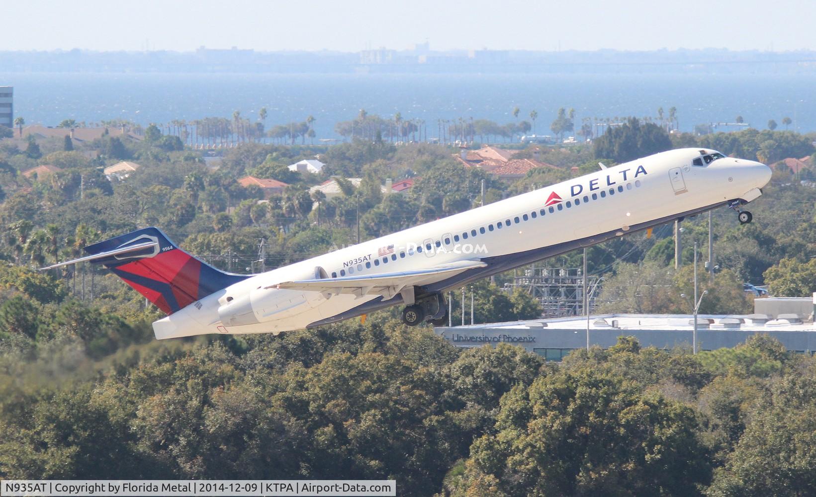 N935AT, 2000 Boeing 717-200 C/N 55069, TPA spotting 2014