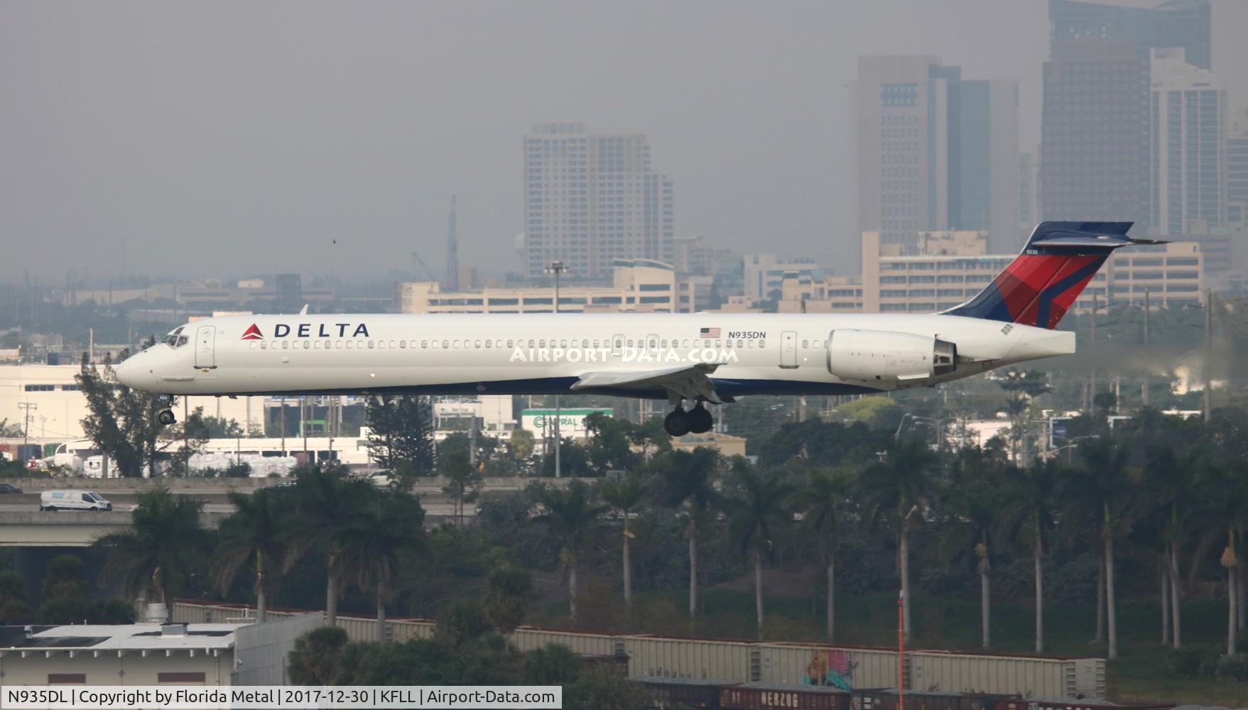 N935DL, 1989 McDonnell Douglas MD-88 C/N 49722, FLL spotting 2017