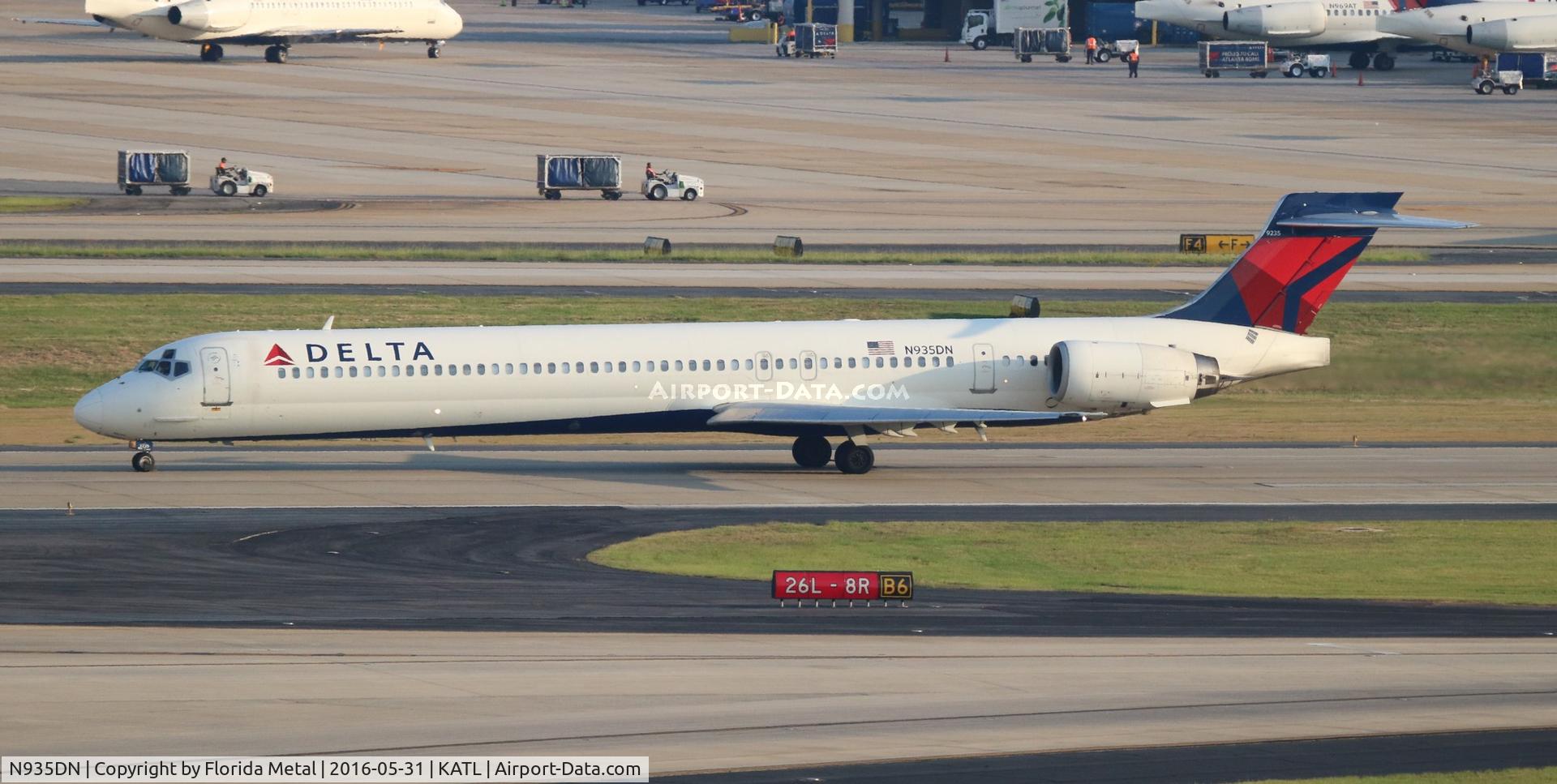 N935DN, 1996 McDonnell Douglas MD-90-30 C/N 53460, ATL spotting 2016