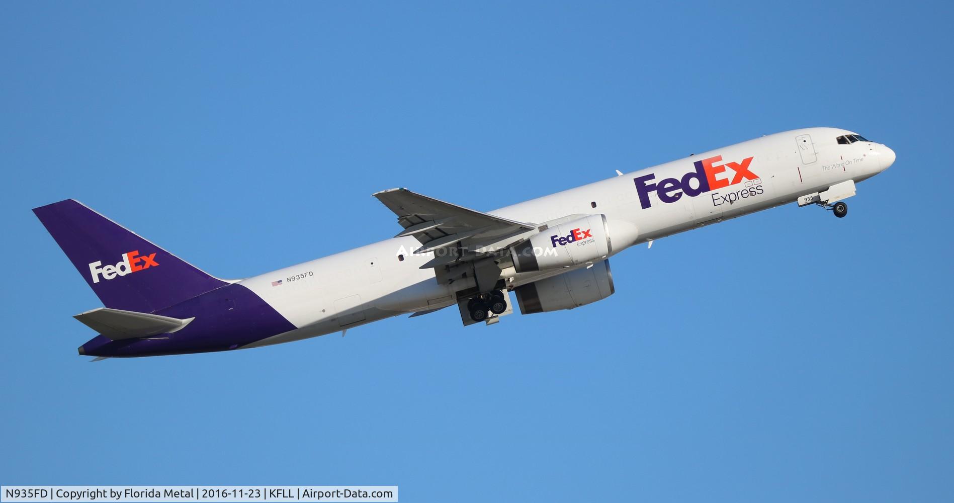 N935FD, 1983 Boeing 757-2T7 C/N 22780, FLL spotting 2016
