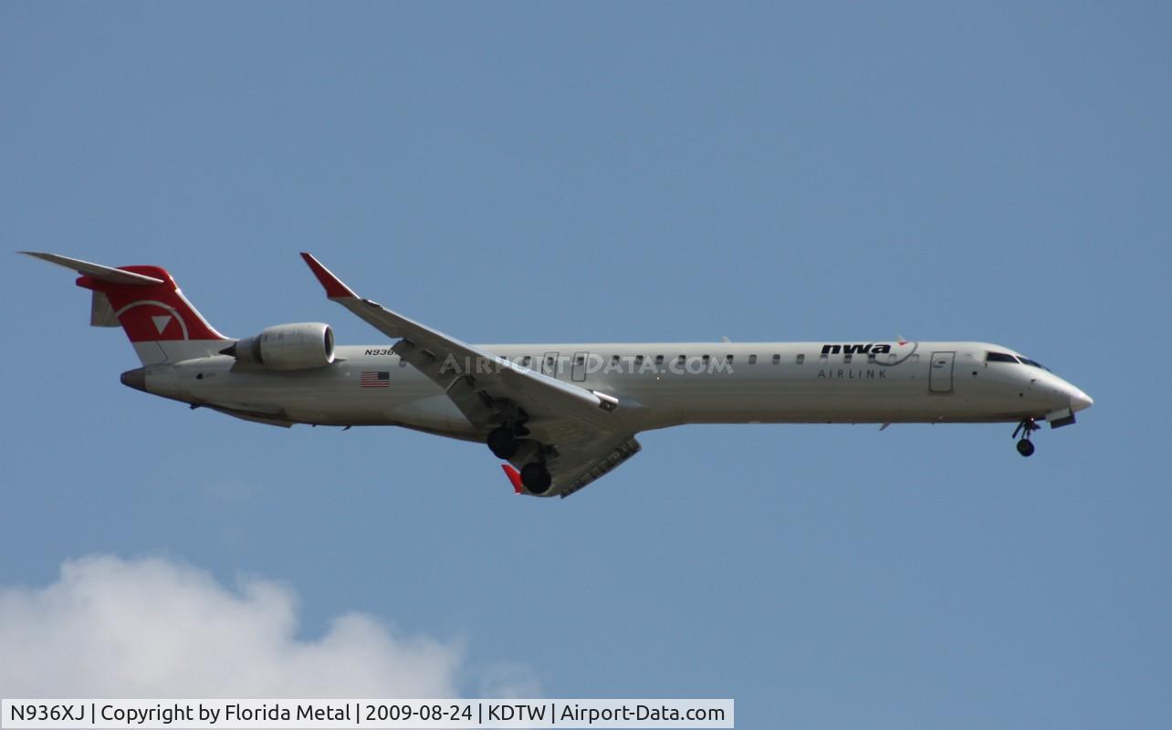 N936XJ, 2008 Bombardier CRJ-900ER (CL-600-2D24) C/N 15201, DTW spotting 2009