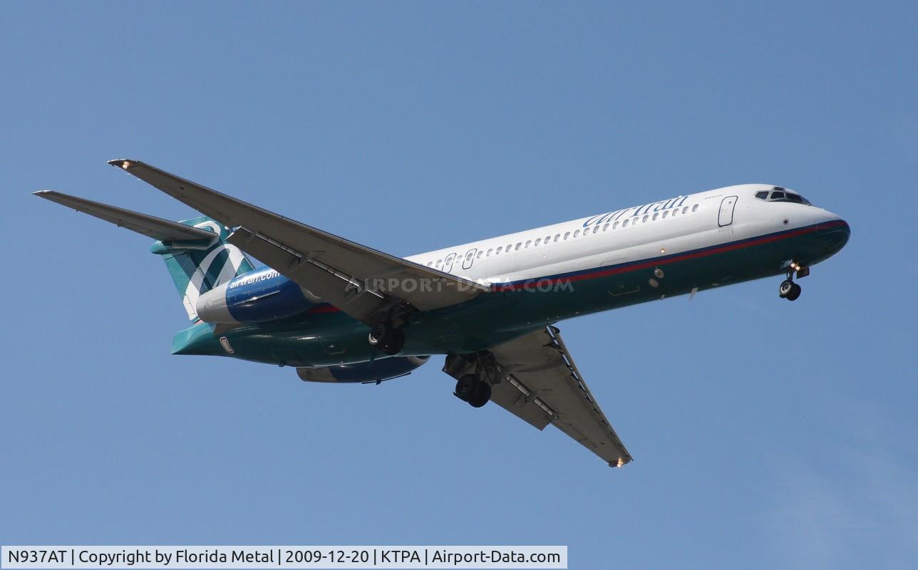 N937AT, 2001 Boeing 717-200 C/N 55091, TPA spotting 2009