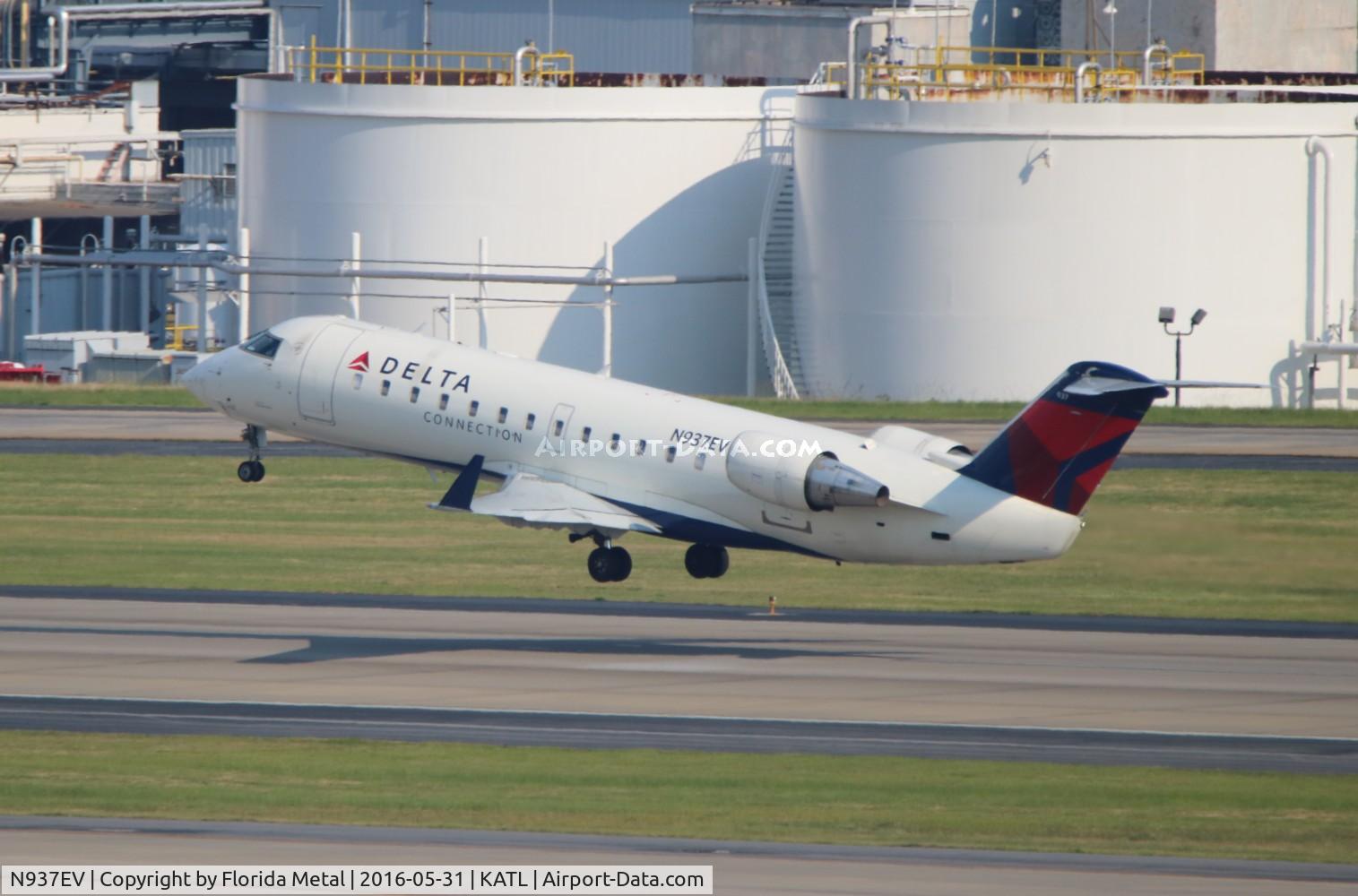 N937EV, 2005 Bombardier CRJ-200ER (CL-600-2B19) C/N 8042, ATL spotting 2016